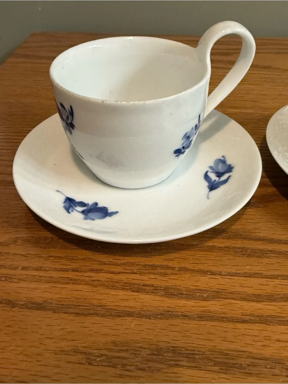 Vintage Pair 2 Sets Royal Copenhagen Blue Flowers Angular Cup Saucer Design 8193